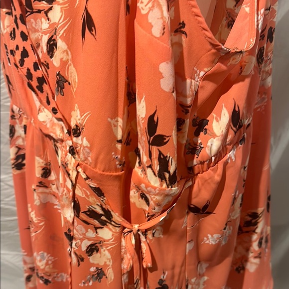 Floral and Leopard Print top - Picture 2 of 7